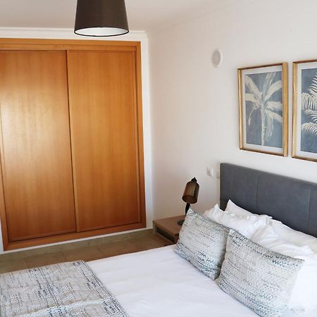 3 Bedroom Apartment With Indoor Pool Central Lagos Ngoại thất bức ảnh
