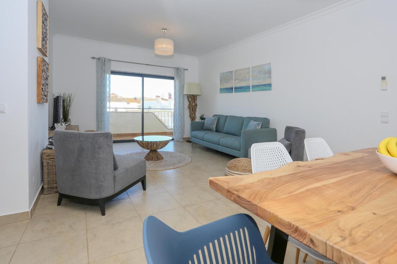 3 Bedroom Apartment With Indoor Pool Central Lagos Ngoại thất bức ảnh