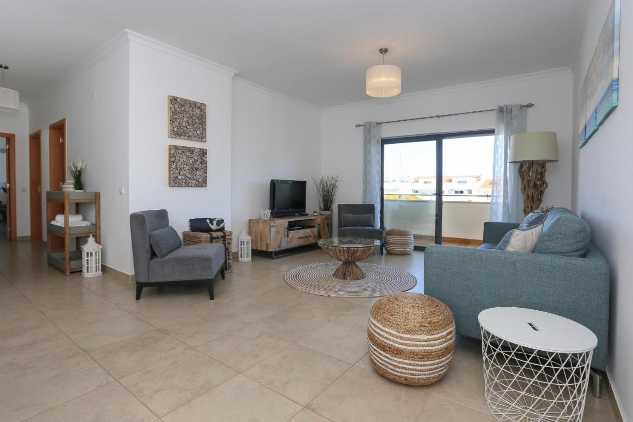 3 Bedroom Apartment With Indoor Pool Central Lagos Ngoại thất bức ảnh
