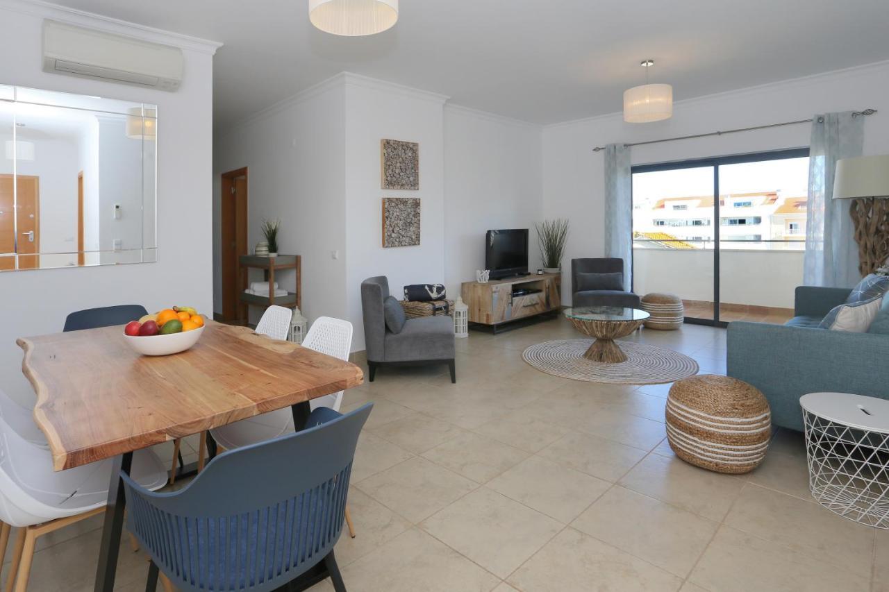 3 Bedroom Apartment With Indoor Pool Central Lagos Ngoại thất bức ảnh