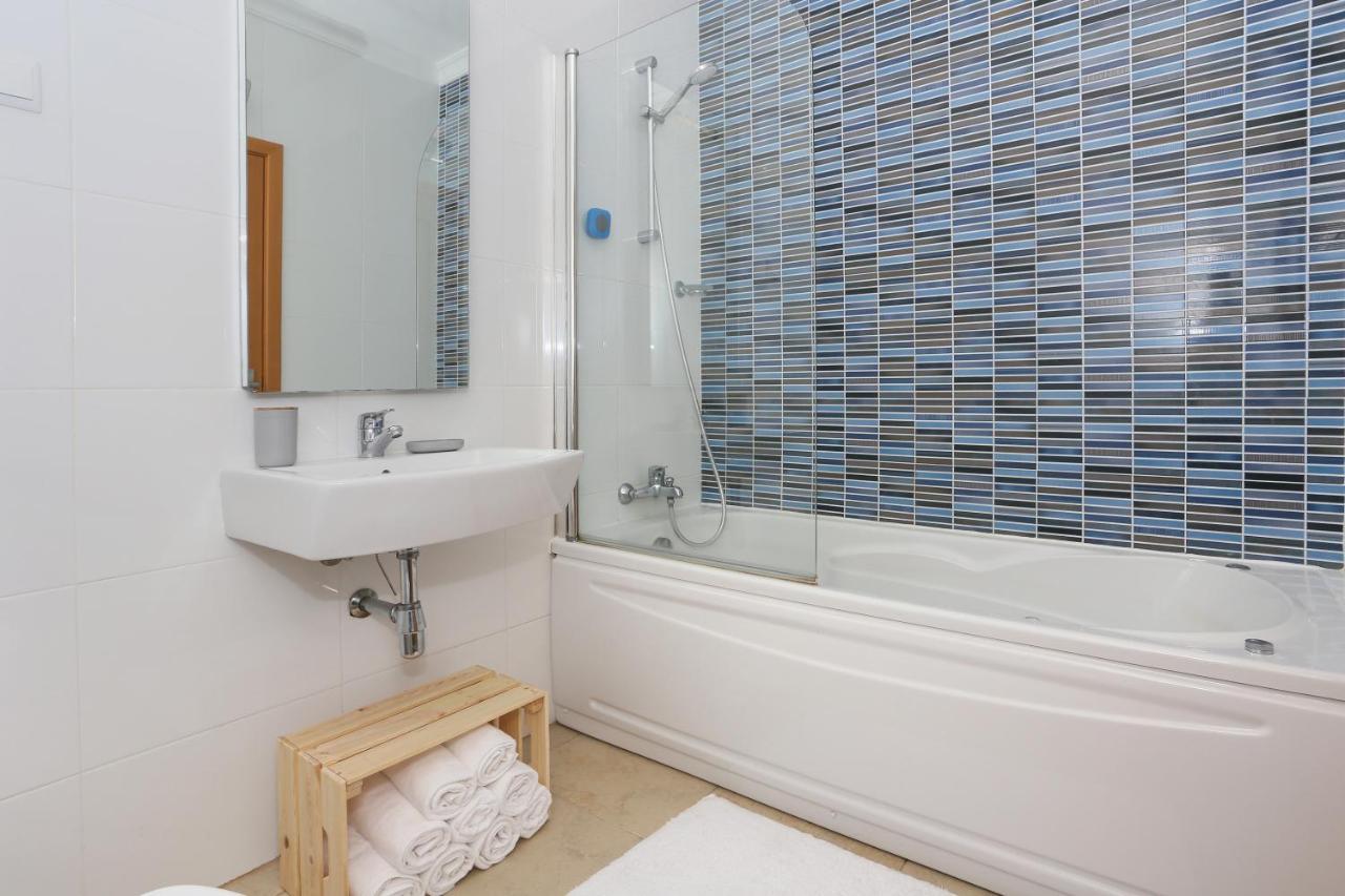 3 Bedroom Apartment With Indoor Pool Central Lagos Ngoại thất bức ảnh