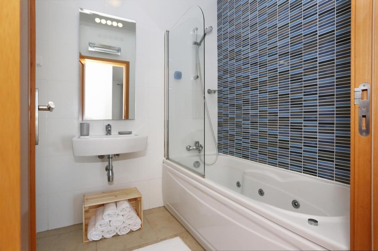 3 Bedroom Apartment With Indoor Pool Central Lagos Ngoại thất bức ảnh