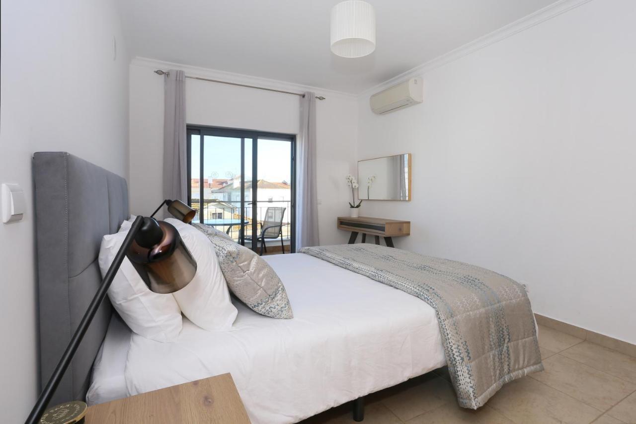 3 Bedroom Apartment With Indoor Pool Central Lagos Ngoại thất bức ảnh