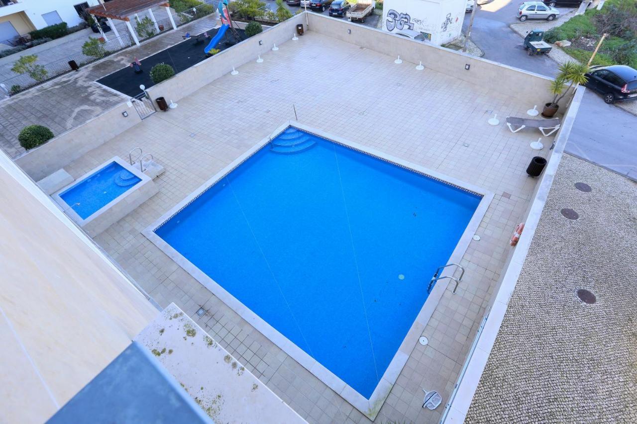 3 Bedroom Apartment With Indoor Pool Central Lagos Ngoại thất bức ảnh