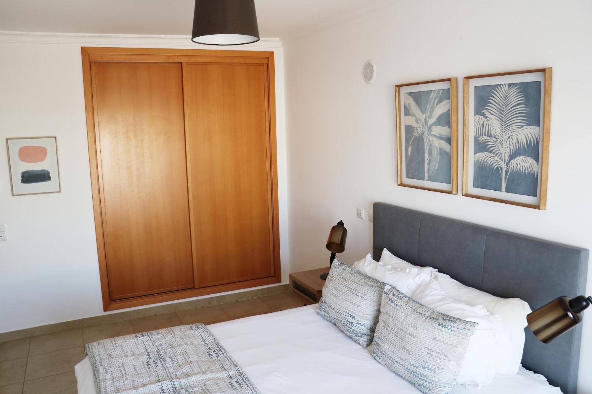 3 Bedroom Apartment With Indoor Pool Central Lagos Ngoại thất bức ảnh
