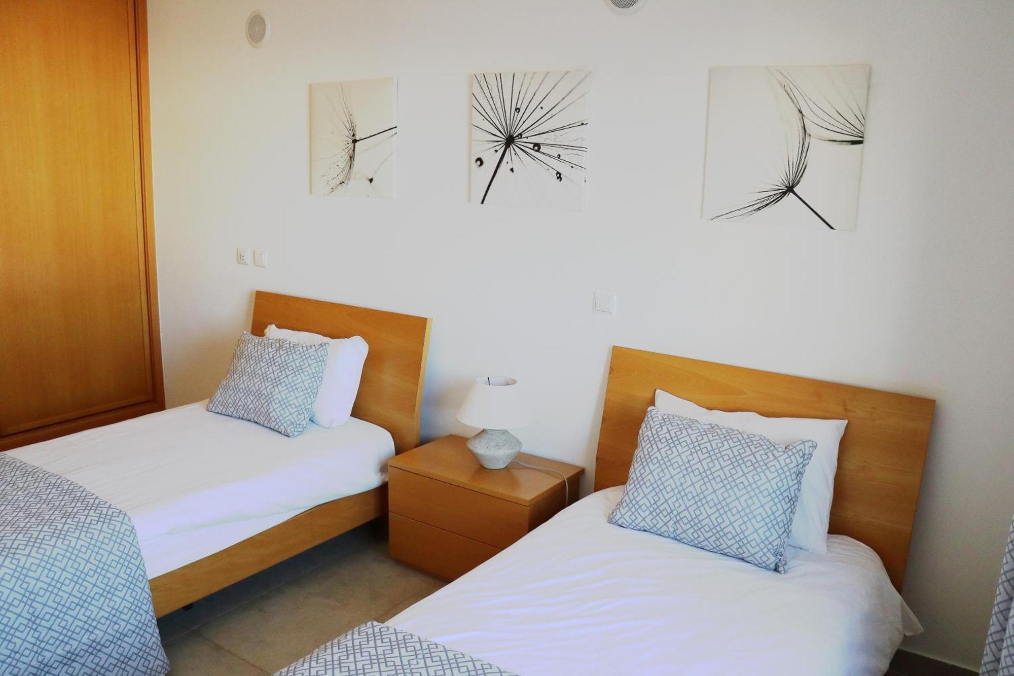 3 Bedroom Apartment With Indoor Pool Central Lagos Ngoại thất bức ảnh