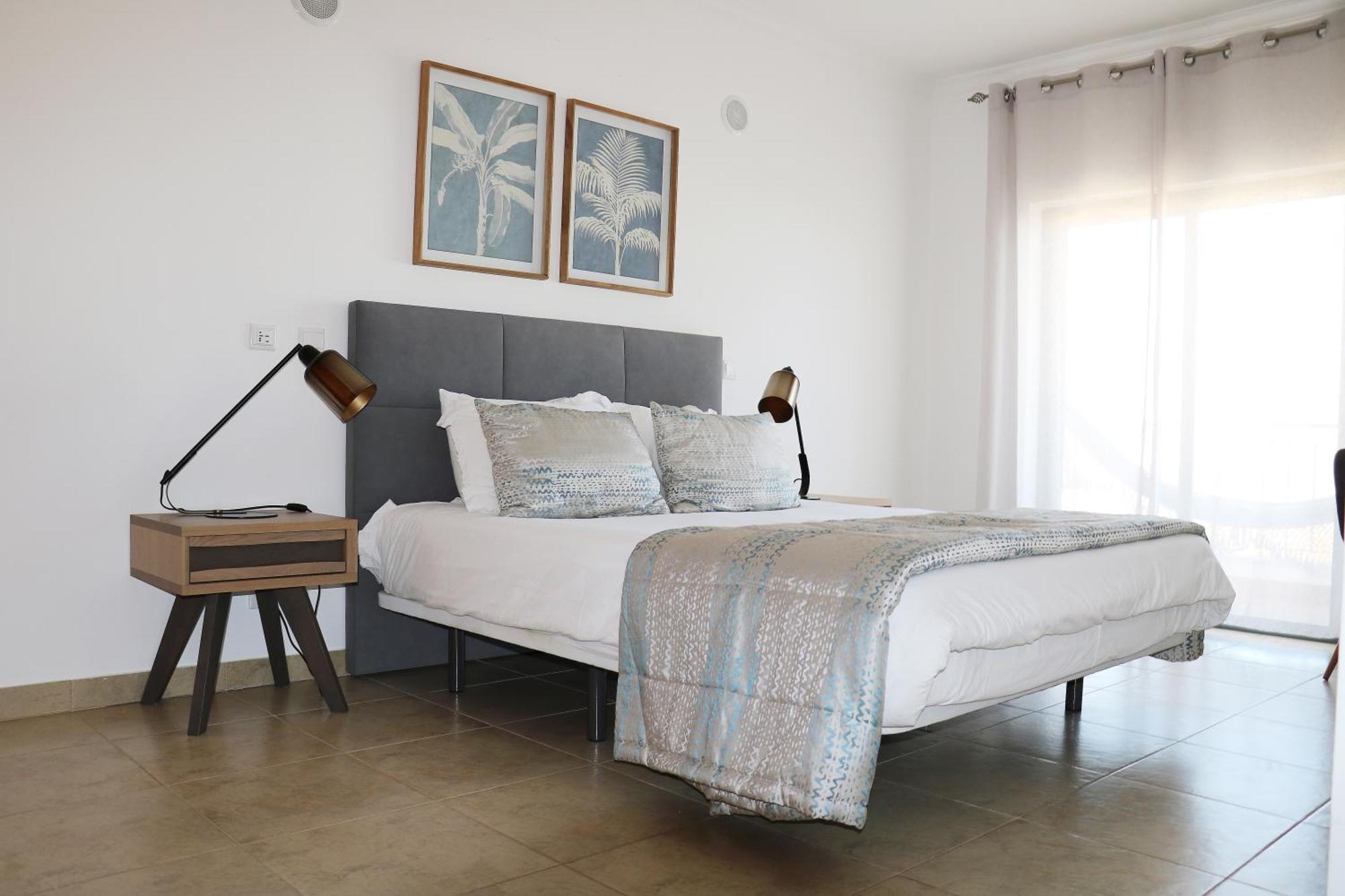 3 Bedroom Apartment With Indoor Pool Central Lagos Ngoại thất bức ảnh