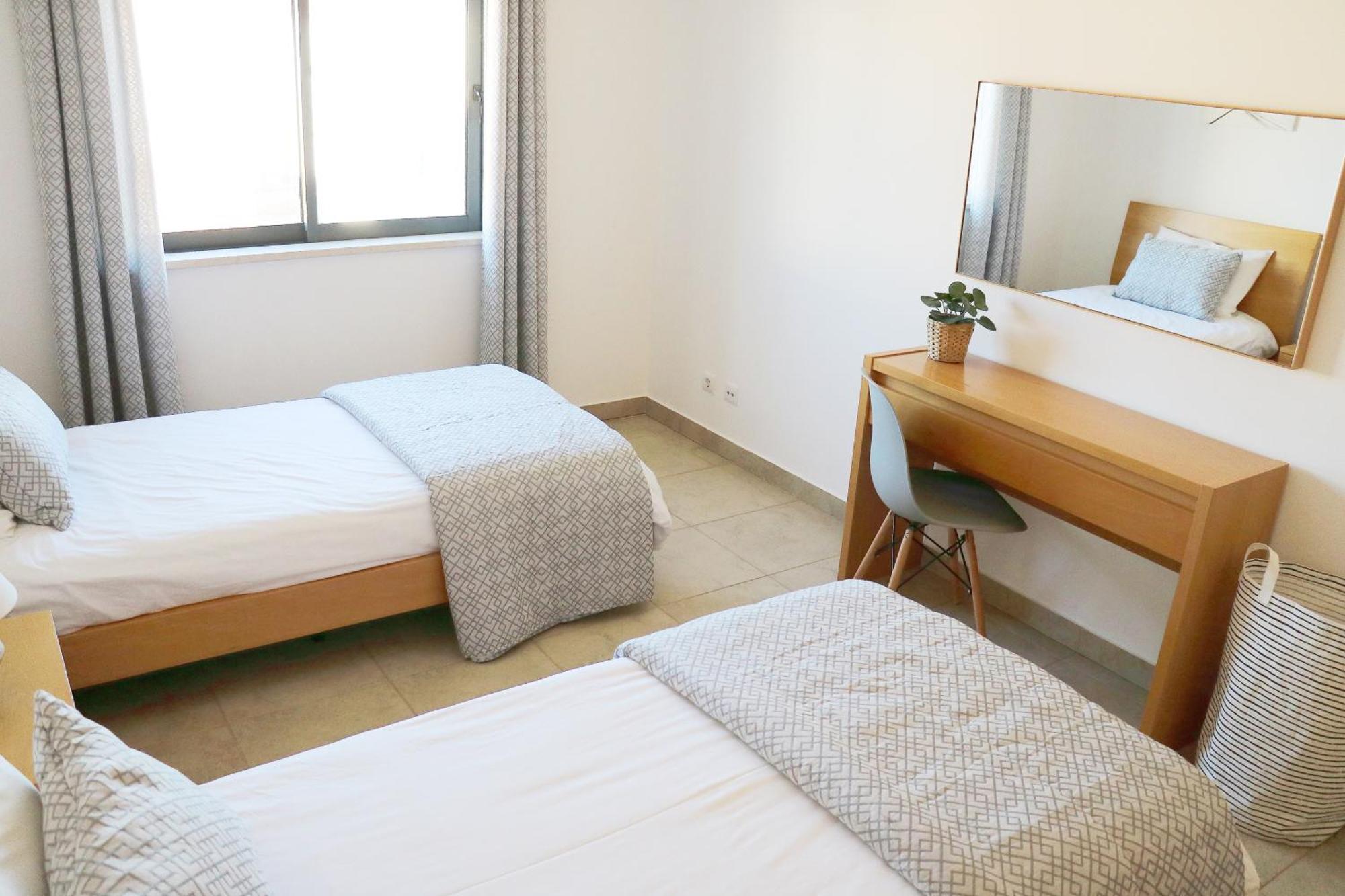 3 Bedroom Apartment With Indoor Pool Central Lagos Ngoại thất bức ảnh