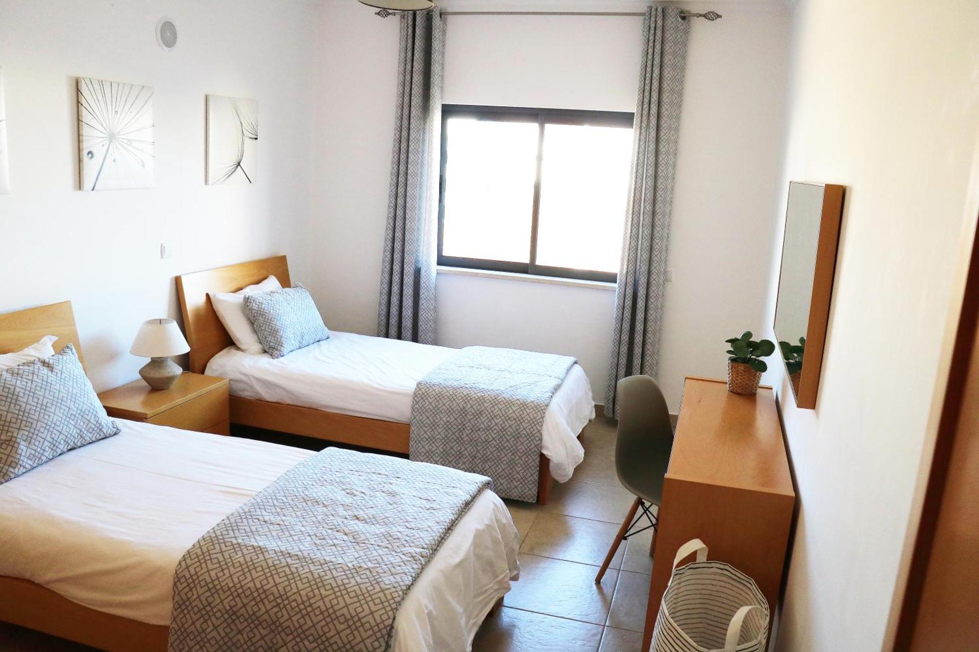 3 Bedroom Apartment With Indoor Pool Central Lagos Ngoại thất bức ảnh